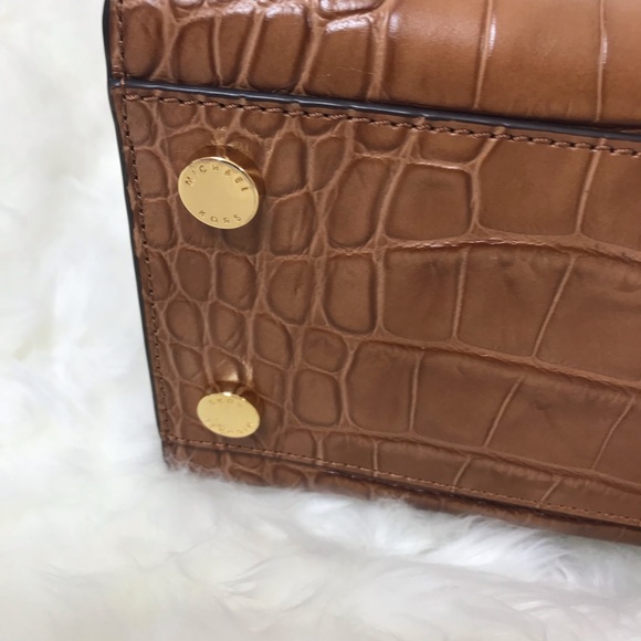 MICHAEL KORS DILLON LARGE SATCHEL TOTE - Picture 6 of 7